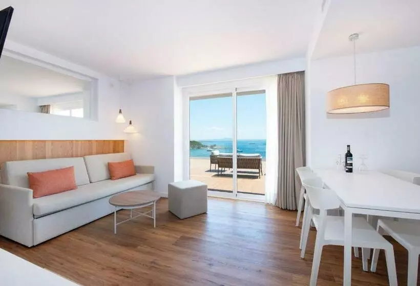 1 Schlafzimmer Deluxe Apartment Meerblick, Aparthotel Ponent Mar