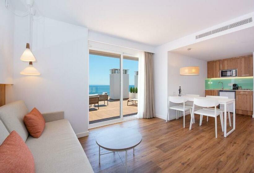 オーシャンビューの１ベッドルームデラックスアパート, Aparthotel Ponent Mar