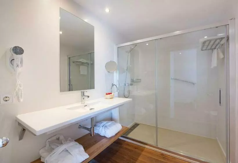 1 Schlafzimmer Deluxe Apartment Meerblick, Aparthotel Ponent Mar