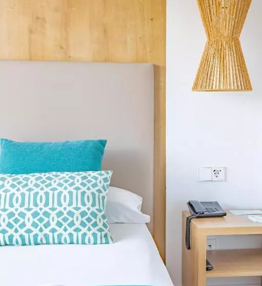 اتاق استاندارد یک نفره, Bahía De Alcudia Hotel & Spa