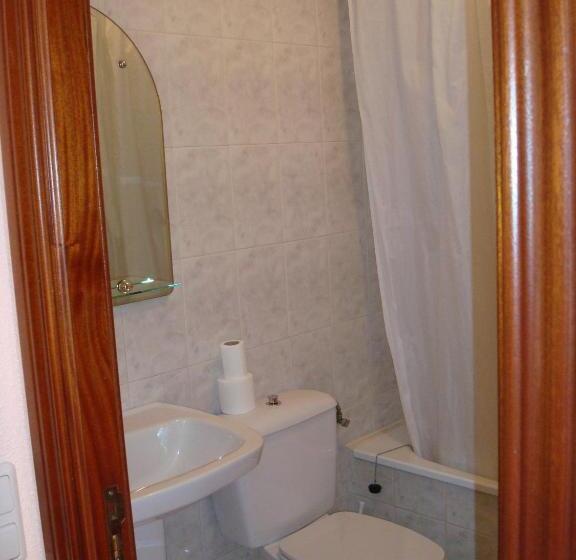 4인용 스탠다드 룸, Hostal Hermanos Gutierrez