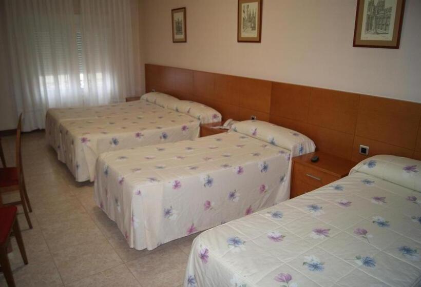 4인용 스탠다드 룸, Hostal Hermanos Gutierrez