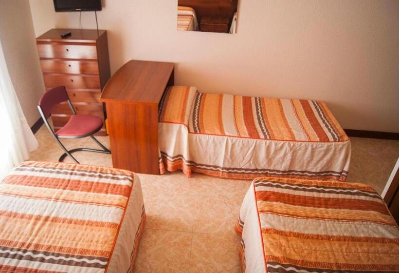 חדר בסיסי לשלושה, Hostal Hermanos Gutierrez