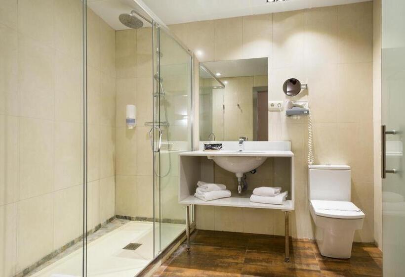 اتاق استاندارد سه نفره, Acta Azul Barcelona