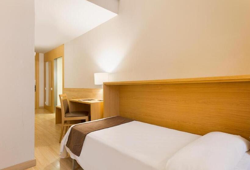 اتاق استاندارد سه نفره, Acta Azul Barcelona