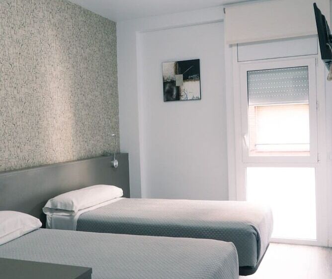 اتاق استاندارد, Alguer Camp Nou