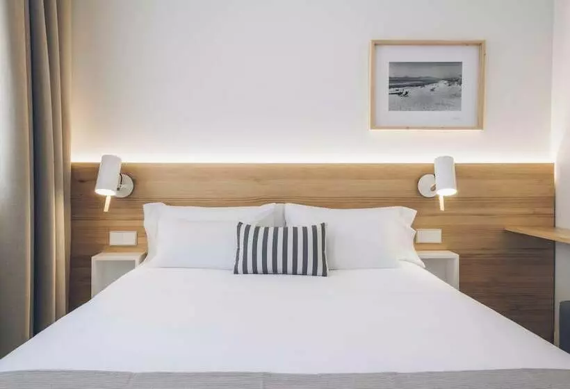 اتاق یک تخته با چشم‌انداز استخر, Aya Seahotel   Adults Only