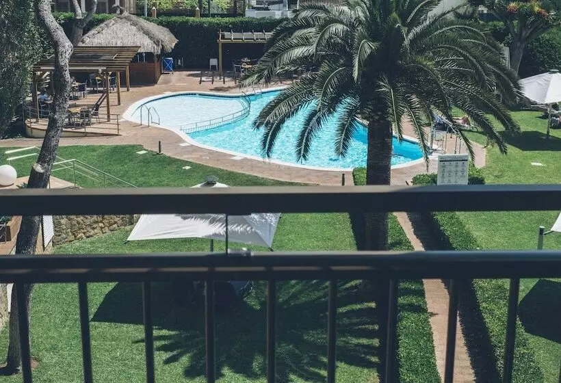 اتاق یک تخته با چشم‌انداز استخر, Aya Seahotel   Adults Only
