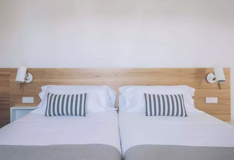 庭の見えるスタンダードトリプルルーム, Aya Seahotel   Adults Only