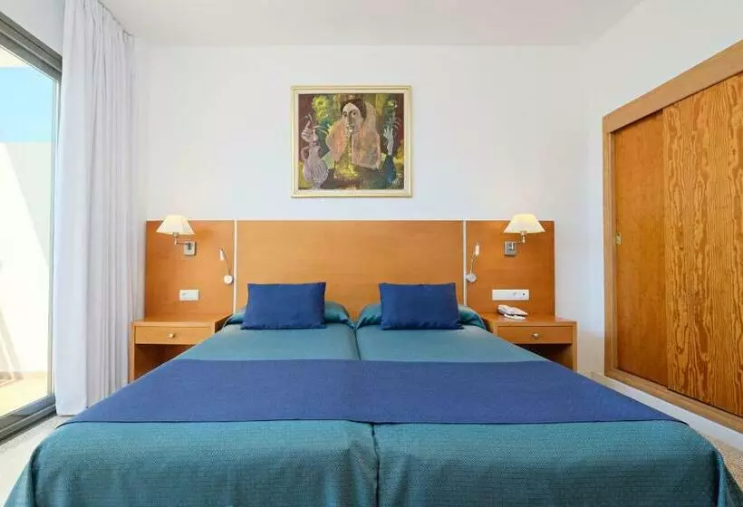اتاق استاندارد با چشم‌انداز استخر, Azuline Hotel S Anfora & Fleming