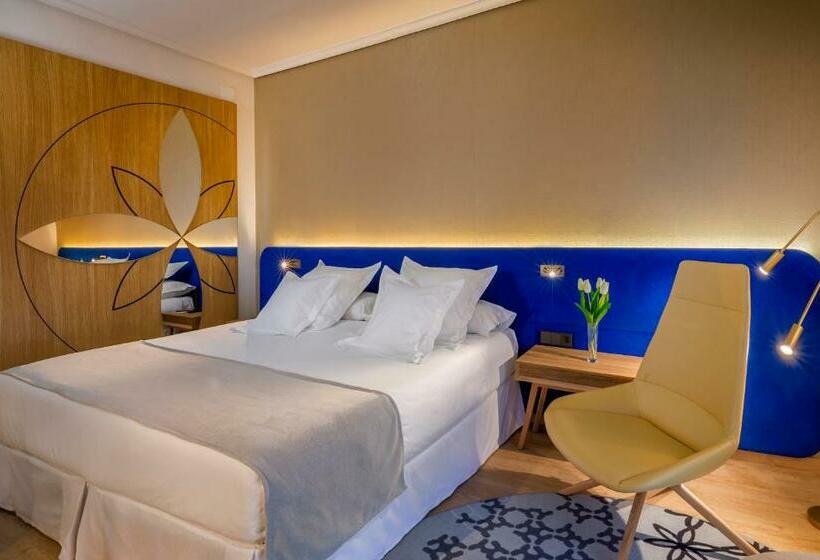 اتاق لوکس, Barcelo  Caceres V Centenario