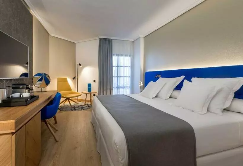 اتاق پرمیوم, Barcelo  Caceres V Centenario
