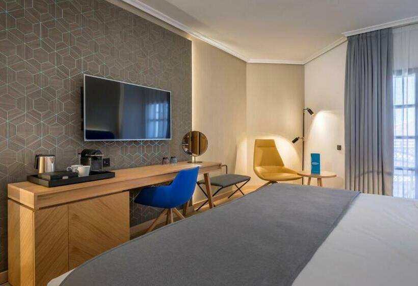 اتاق پرمیوم, Barcelo  Caceres V Centenario