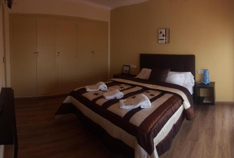 غرفة قياسية مطلّة علي البحر, Beach Playa