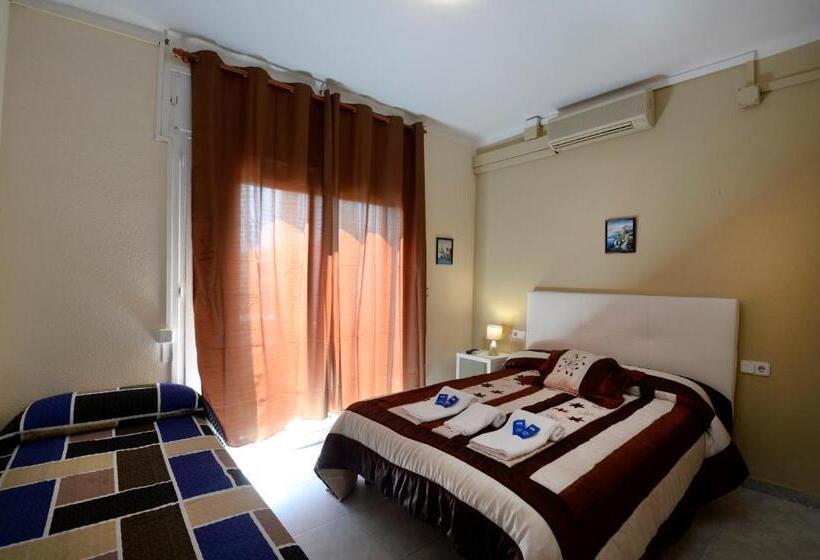 غرفة قياسية مطلّة علي البحر, Beach Playa