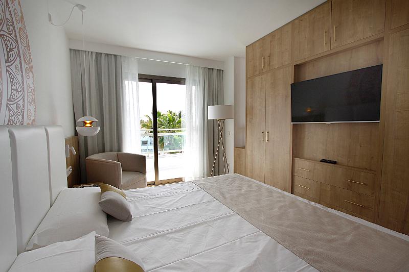 اتاق استاندارد, Bg Rei Del Mediterrani