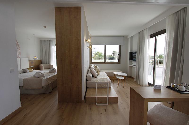 سوییت, Bg Rei Del Mediterrani