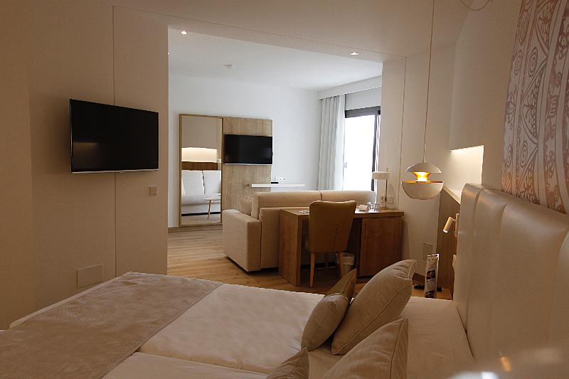 سوییت, Bg Rei Del Mediterrani