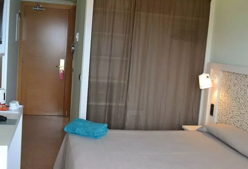 スタンダードルーム, Caprici Beach Hotel & Spa