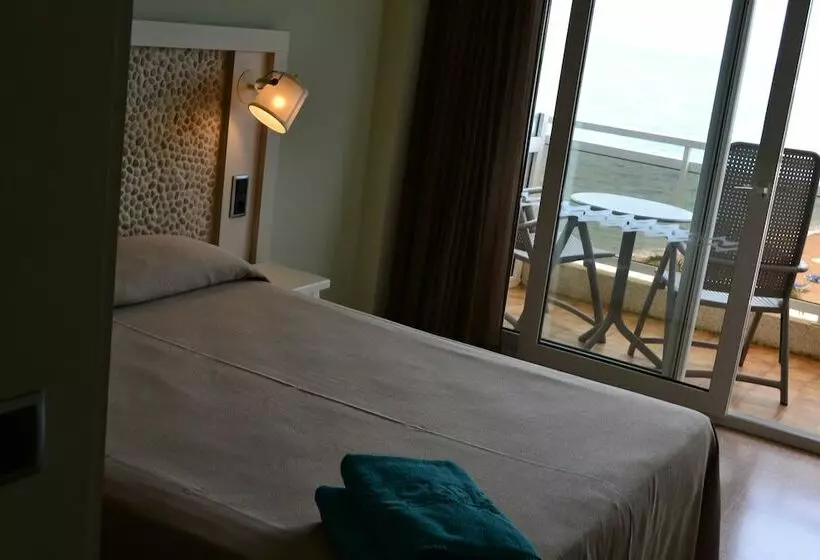 スタンダードルーム, Caprici Beach Hotel & Spa