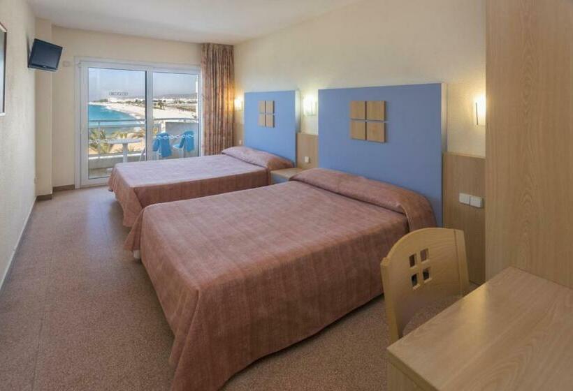 Четырехместный Номер Стандарт, Caprici Beach Hotel & Spa
