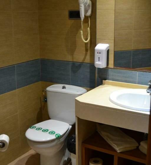 4인용 스탠다드 룸, Caprici Beach Hotel & Spa