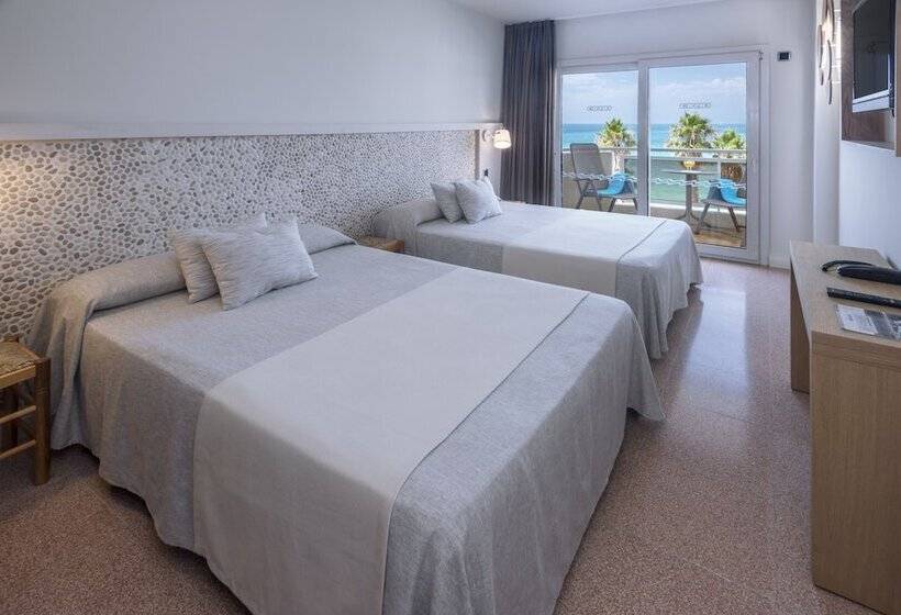 Трехместный Номер Престиж, Caprici Beach Hotel & Spa
