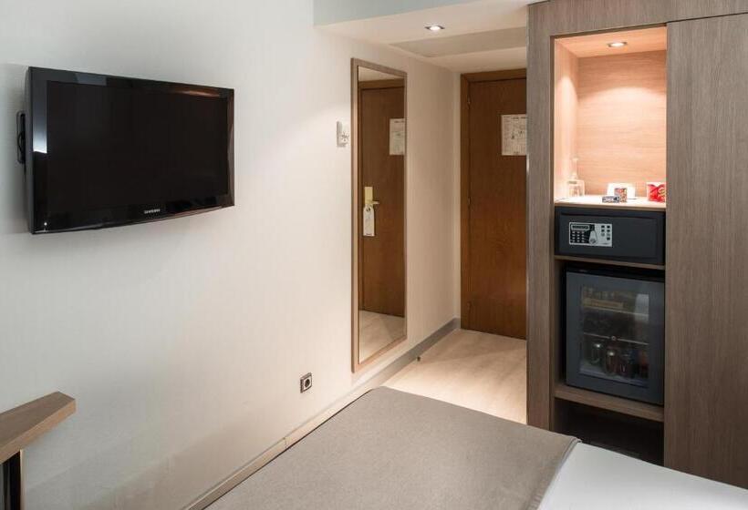 Номер Стандарт Индивидуальный, Catalonia Roma