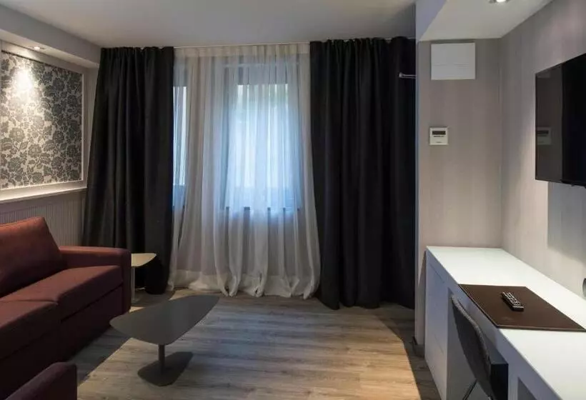 ジュニアスイート, Catalonia Roma