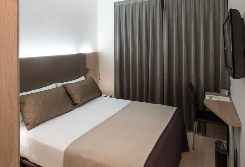 Номер Стандарт Индивидуальный, Catalonia Roma