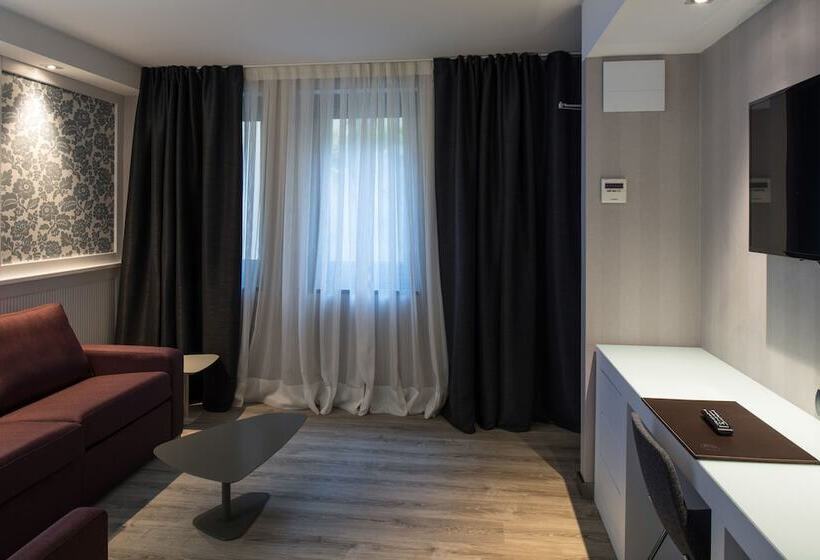 Полулюкс, Catalonia Roma