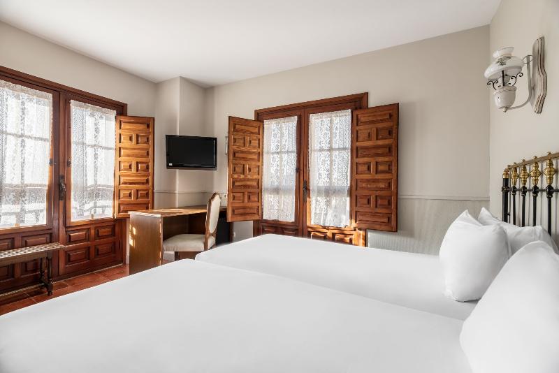 اتاق استاندارد, Crisol Meson Del Cid