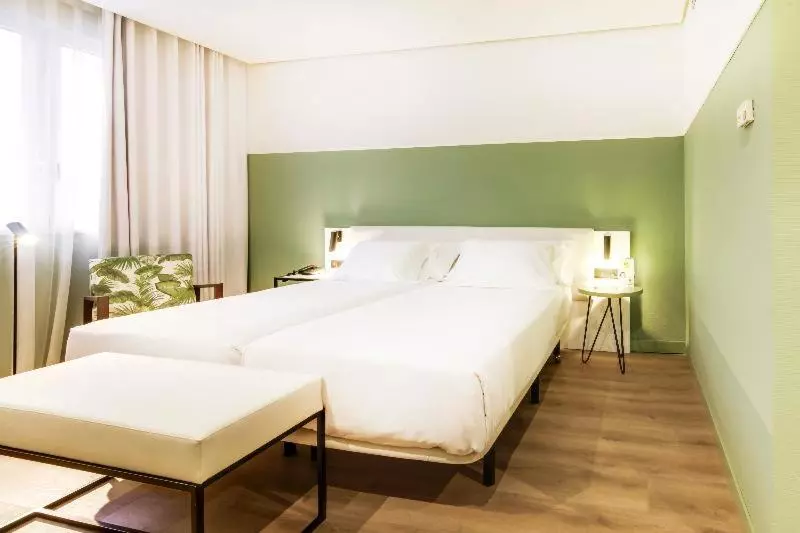 اتاق استاندارد, Eurostars Acteon