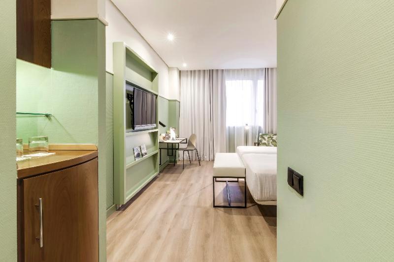 اتاق استاندارد, Eurostars Acteon