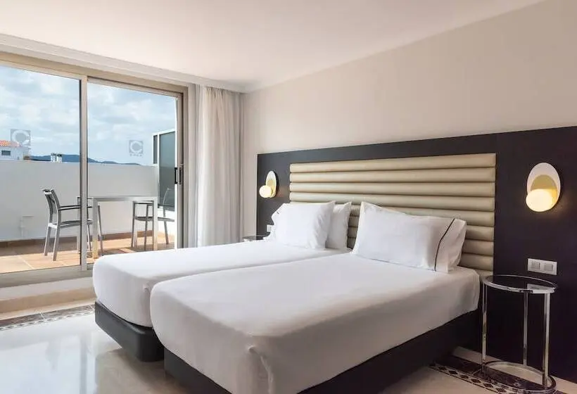 اتاق استاندارد با تراس, Eurostars Cristal Palace