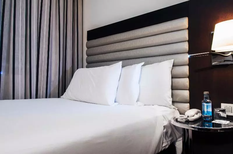 اتاق استاندارد یک نفره, Eurostars Cristal Palace