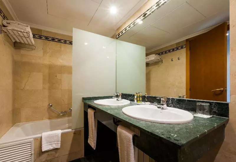 اتاق استاندارد یک نفره, Eurostars Cristal Palace