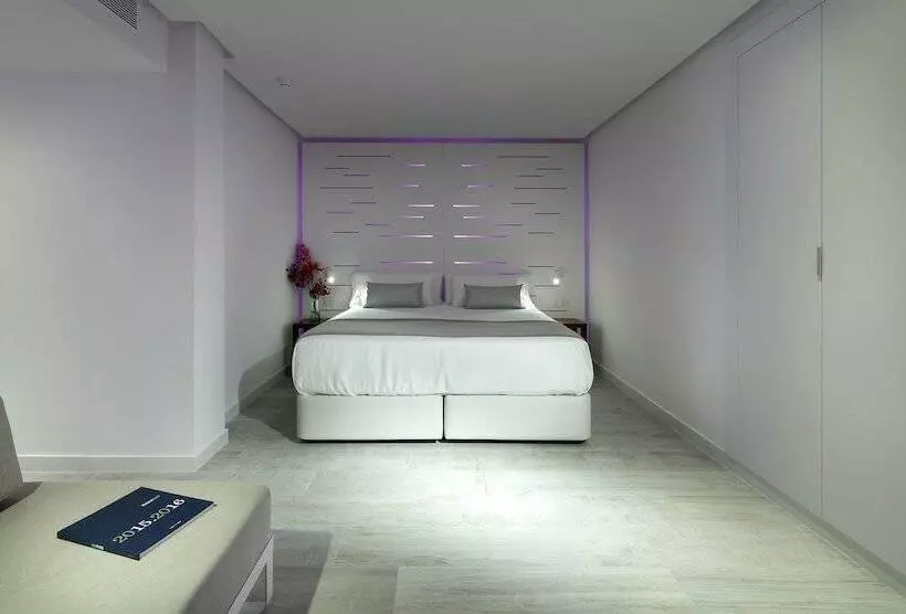 اتاق استاندارد با تراس, Garbi Ibiza & Spa