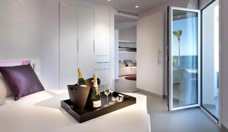 سوییت, Garbi Ibiza & Spa