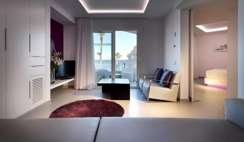 سوییت, Garbi Ibiza & Spa