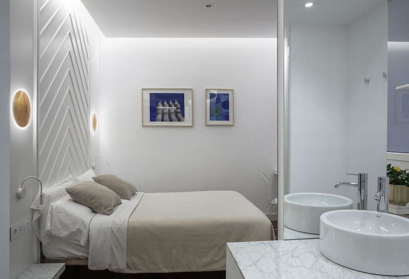 Номер Стандарт, Gaudi