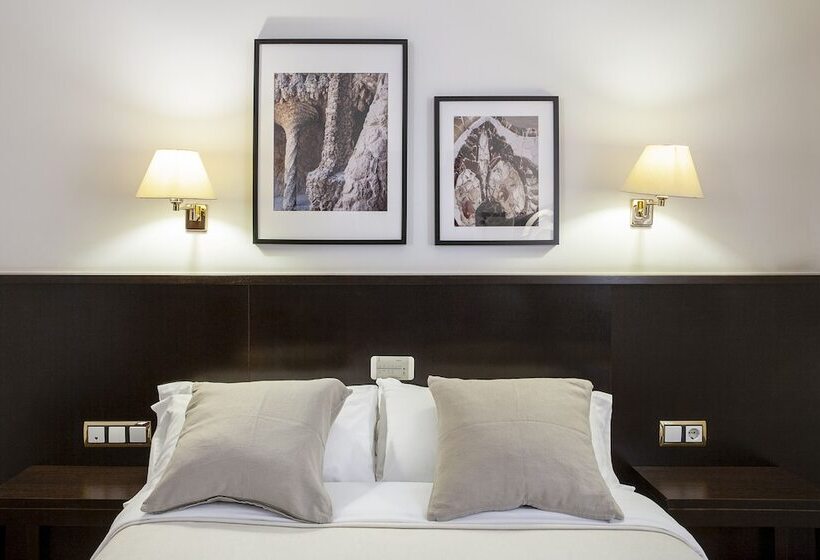 Номер Стандарт, Gaudi