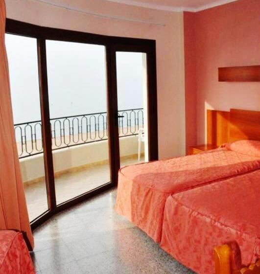Triple Room Sea View, Haromar