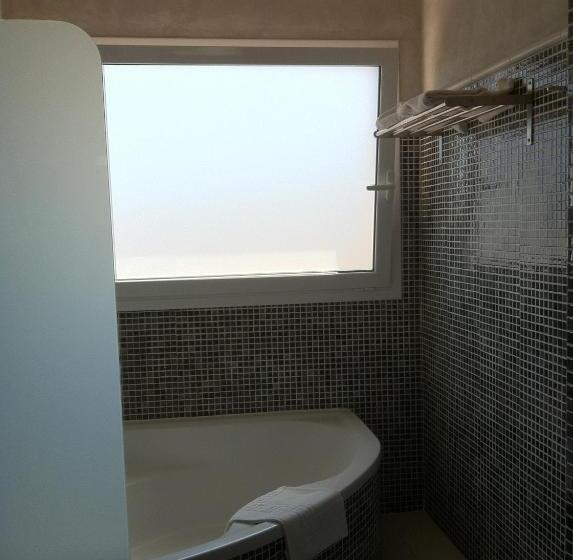 Полулюкс, Haromar