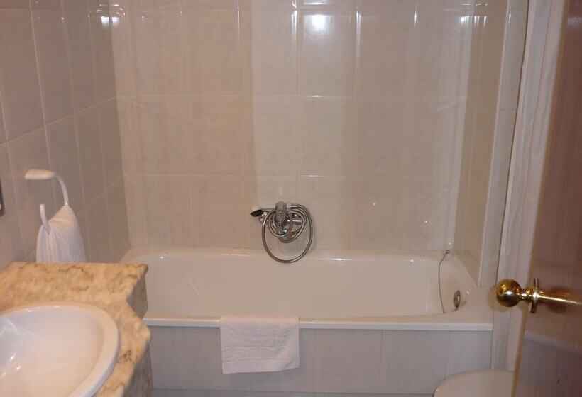 Triple Room Sea View, Haromar