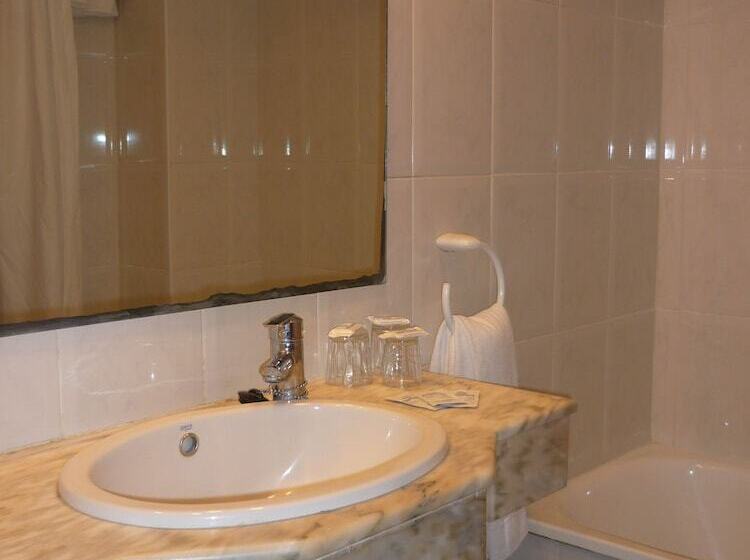 Quarto Triplo Estandar, Haromar