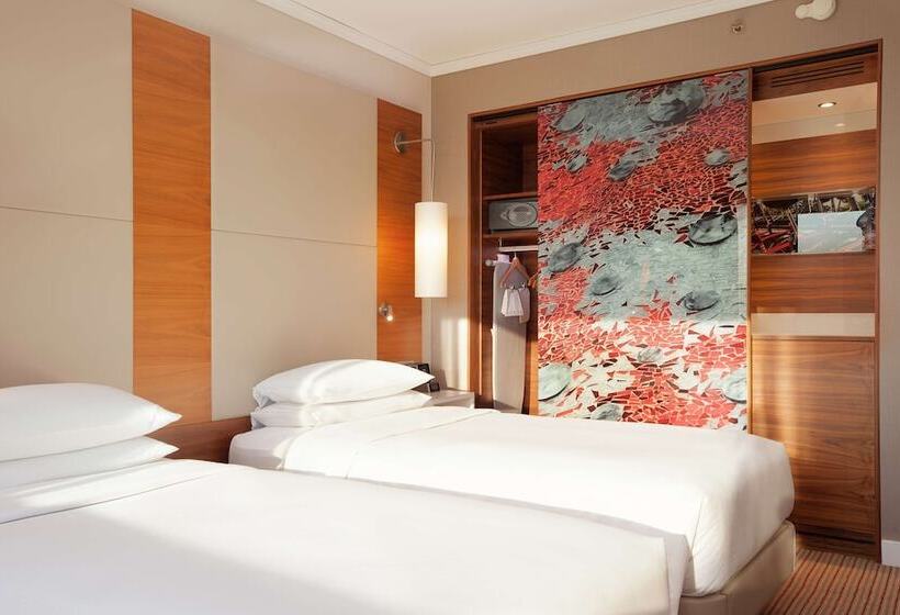 Номер Стандарт, Hilton Barcelona