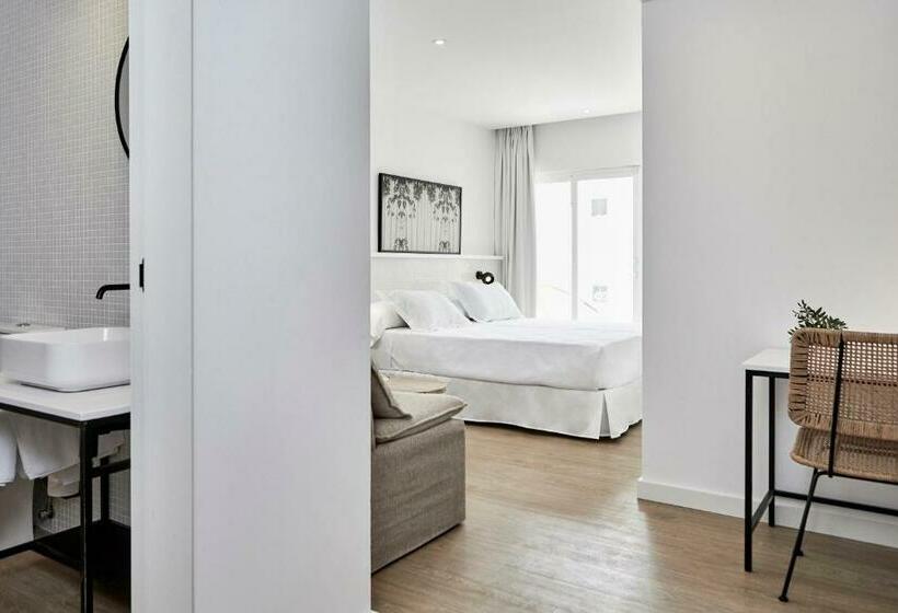 غرفة قياسية ثلاثية مزودة بشرفة, Hm Dunas Blancas