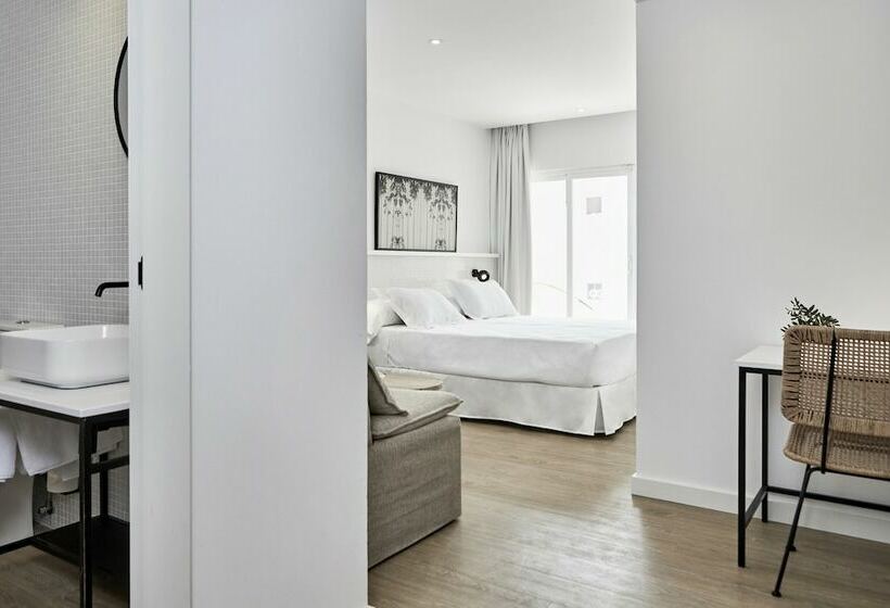 غرفة قياسية ثلاثية مزودة بشرفة, Hm Dunas Blancas