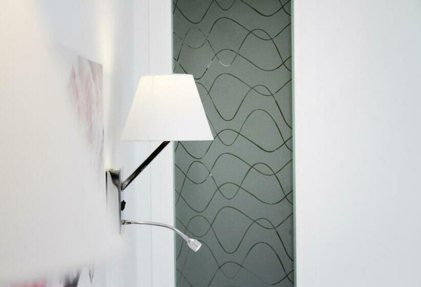 اتاق استاندارد با بالکن, Morlans Garden